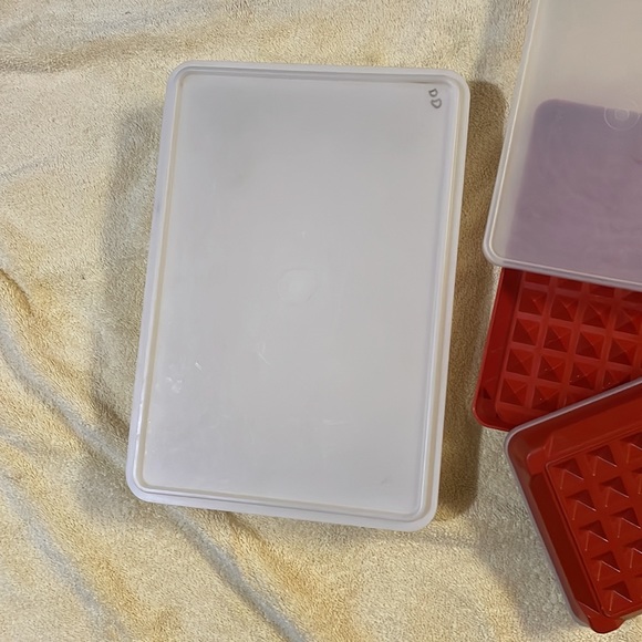 Tupperware - Picture 4 of 7